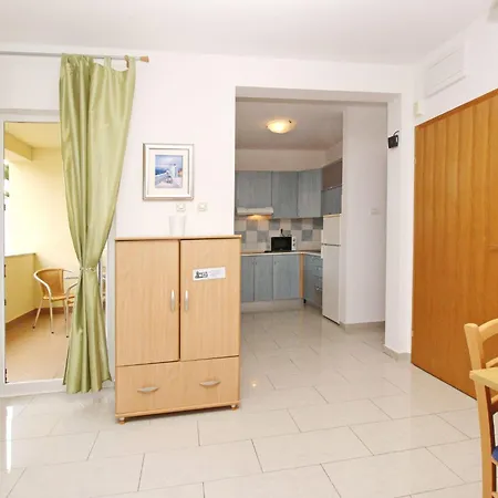 In Mit Eigenem Balkon By Interhome Lägenhet