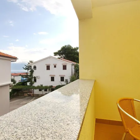 Apartment In Mit Eigenem Balkon By Interhome *