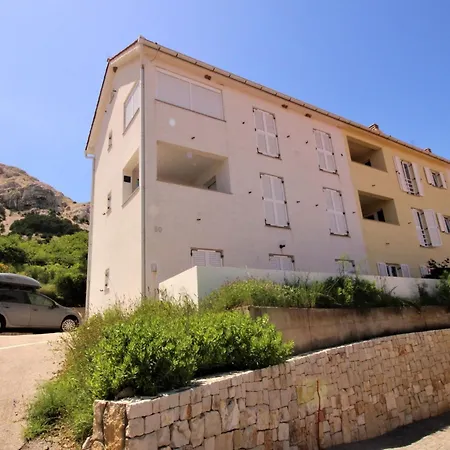 In Mit Eigenem Balkon By Interhome Lägenhet Baška