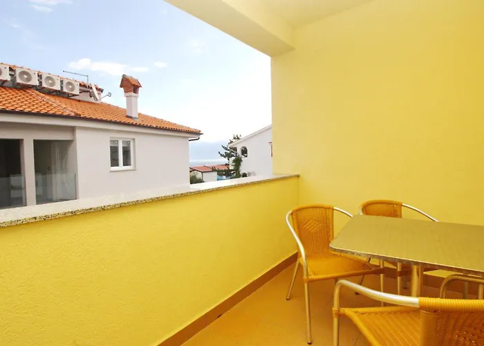 In Mit Eigenem Balkon By Interhome * באסקה